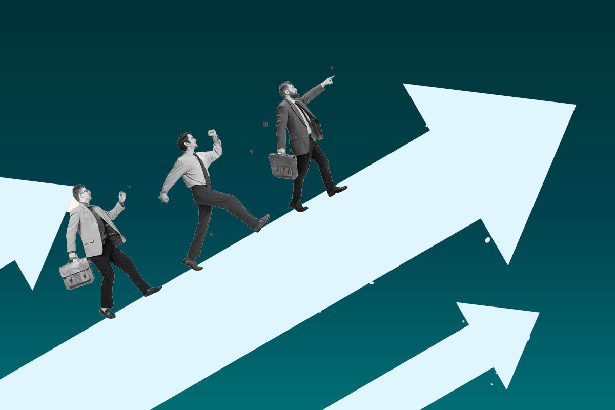 Zu sehen sind drei Personen laufend von der Seite auf einem gezeichneten weißen Pfeil